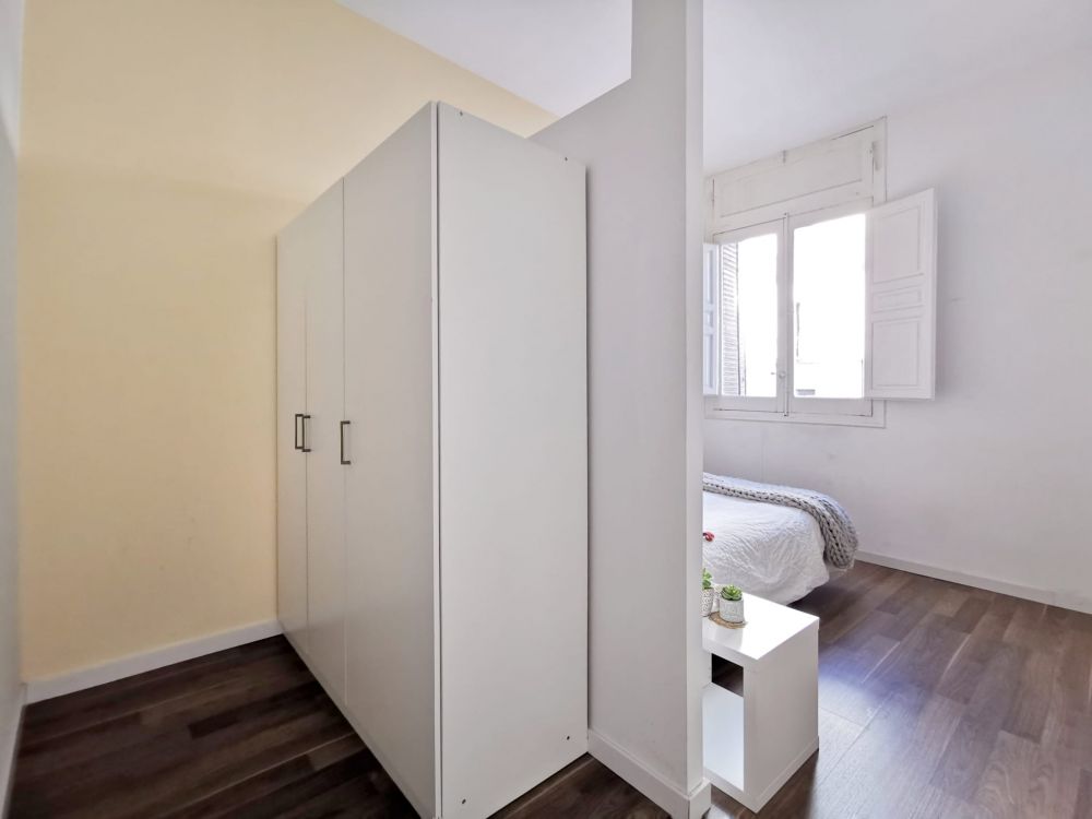 Cozy room in Valencia Street