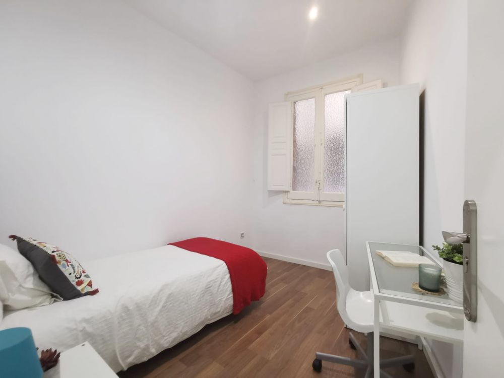Modern room in Valencia Street