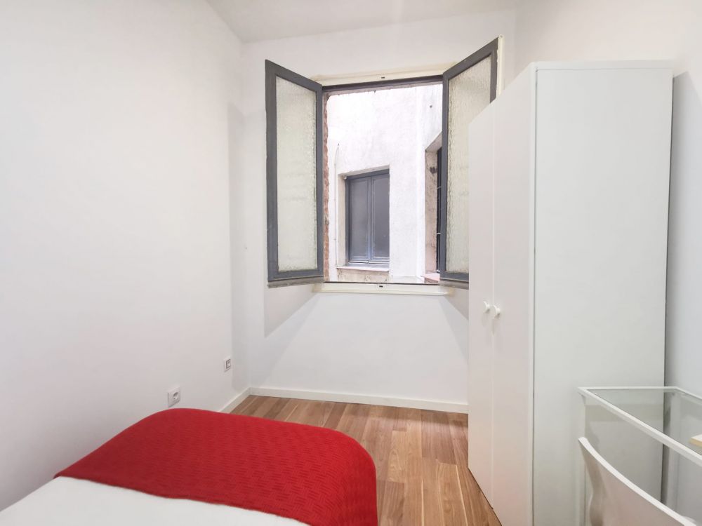 Modern room in Valencia Street