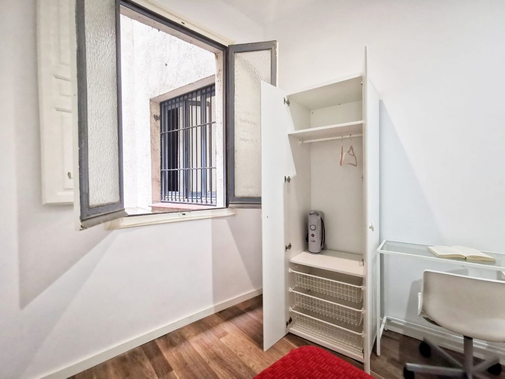 Modern room in Valencia Street
