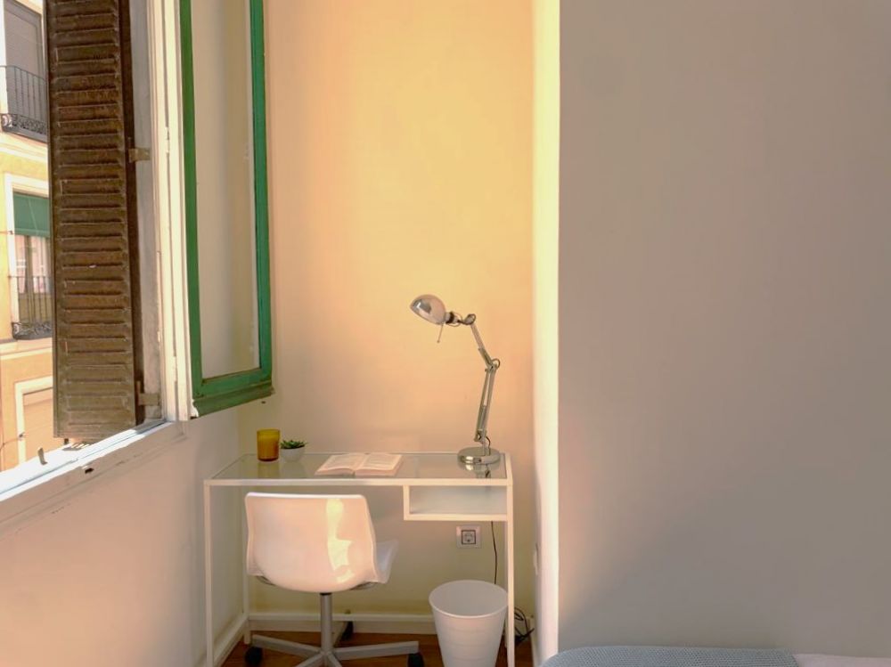 Bohemian room in Lavapiés