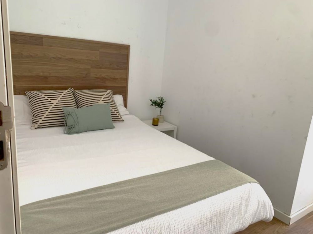 Bright room in the centre of Madrid