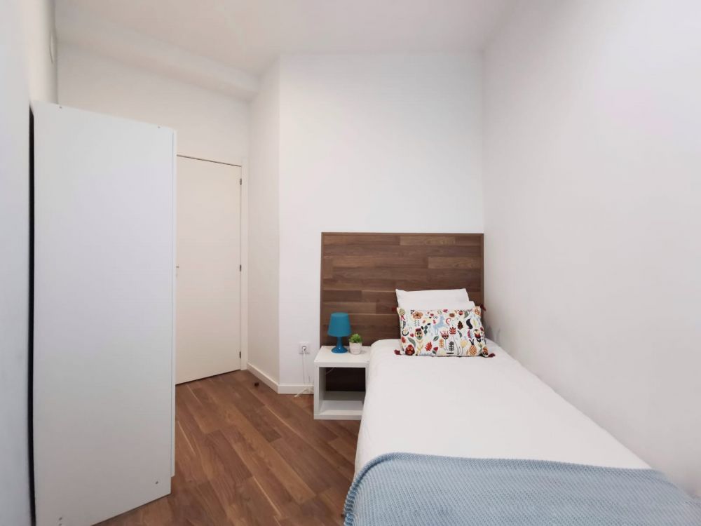 Charming room in Lavapiés