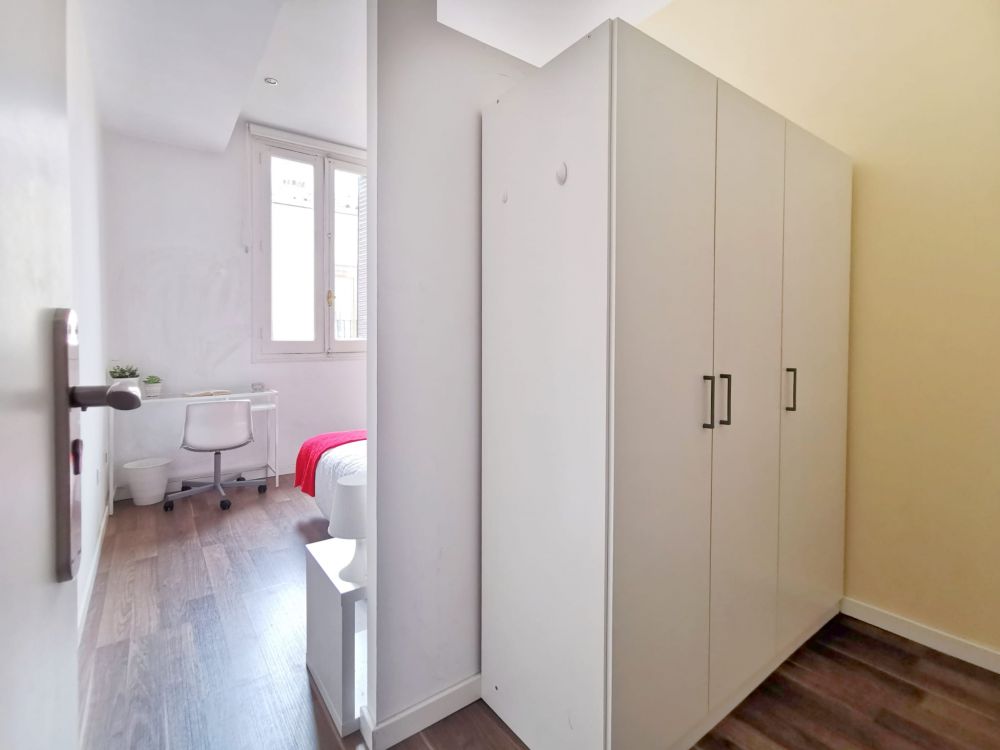 Bright room in Madrid