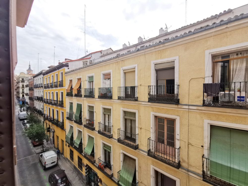 Bright room in Madrid
