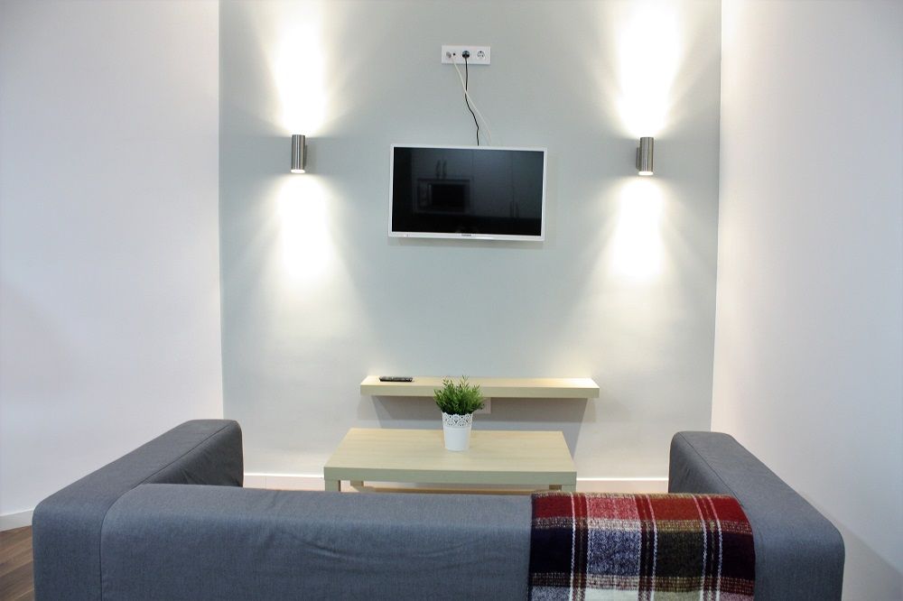 Nice single room in Valencia street