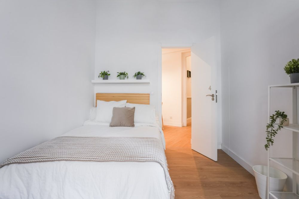 Double room with private balcony in Ventura Rodriguez