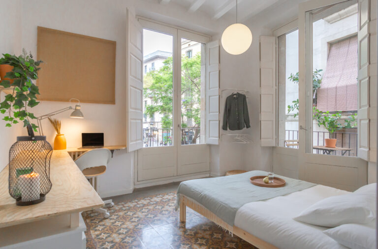 Born 3 · Impresionante habitación doble con balcones