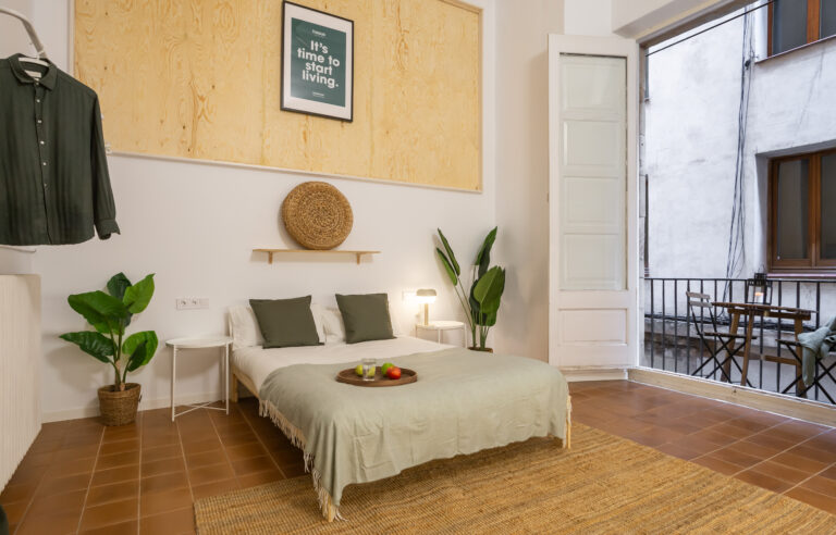 Born 8 · Enorme habitación doble