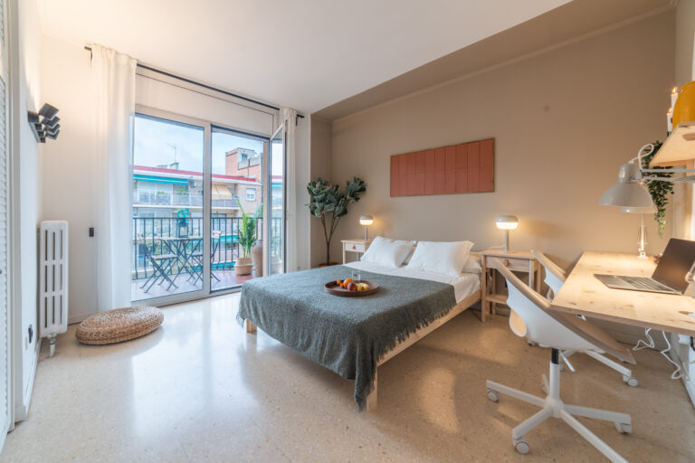 Garcilaso7 Large and bright Suite with private terrace