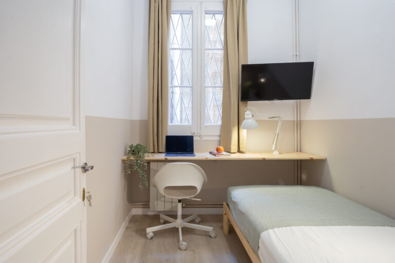Tintorer4 Habitación individual con TV en Sant Andreu