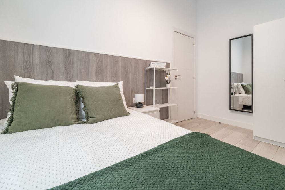 Beautiful modern room in Fuencarral