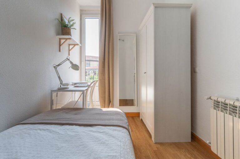 Charming room in Redondilla Street
