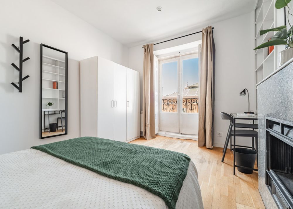 Perfect room in Redondilla Street